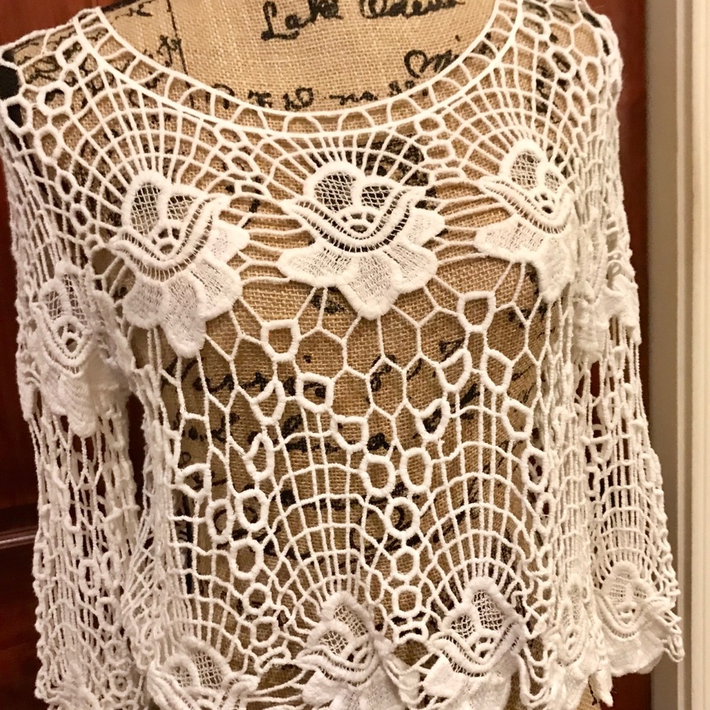 Crocheted cropped cover up white Med
